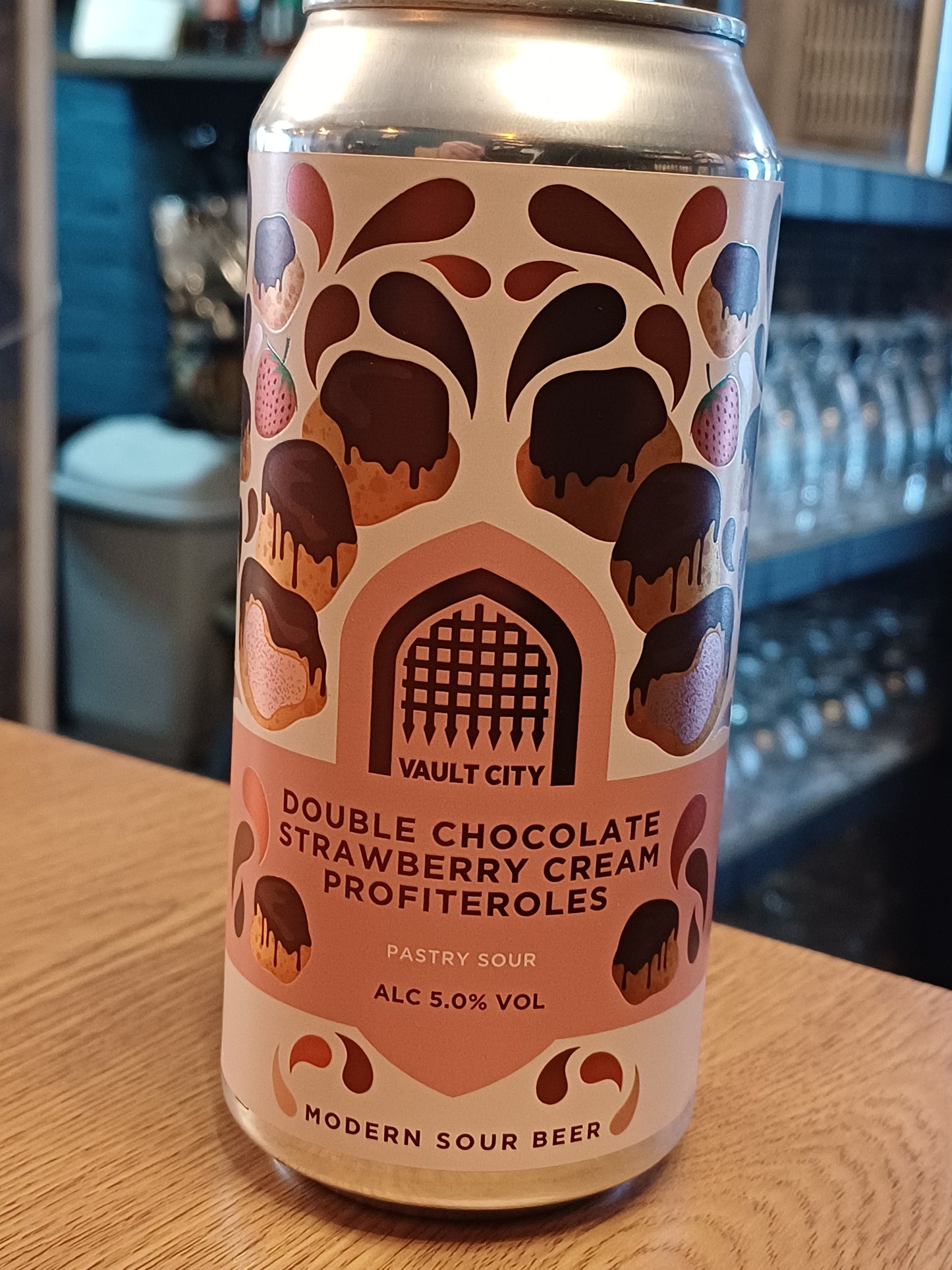 Vault City Double Choc Strawberry Cream Profiteroles 5.0% 440ml Can