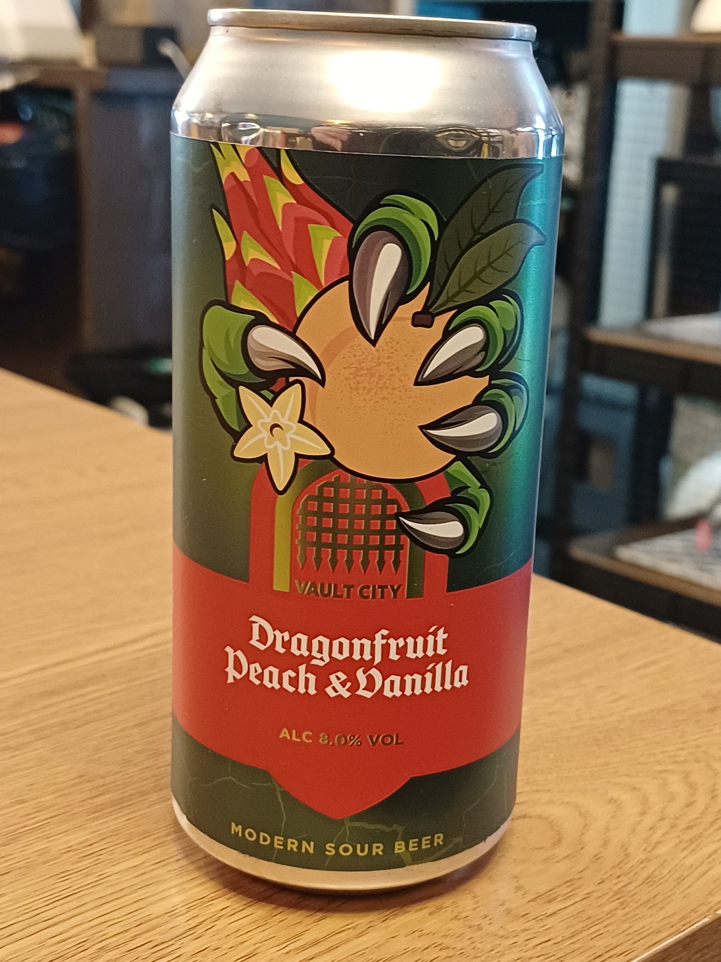 Vault City Dragonfruit Peach And Vanilla 8% 440ml